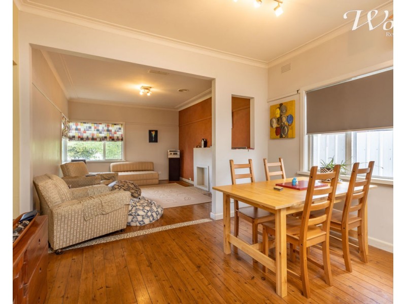536 Sanders Rd, Lavington NSW 2641