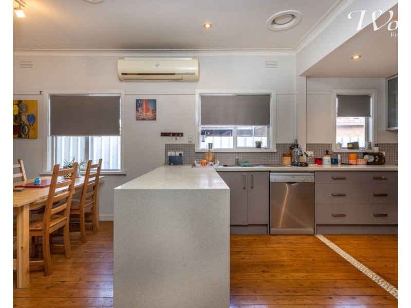 536 Sanders Rd, Lavington NSW 2641