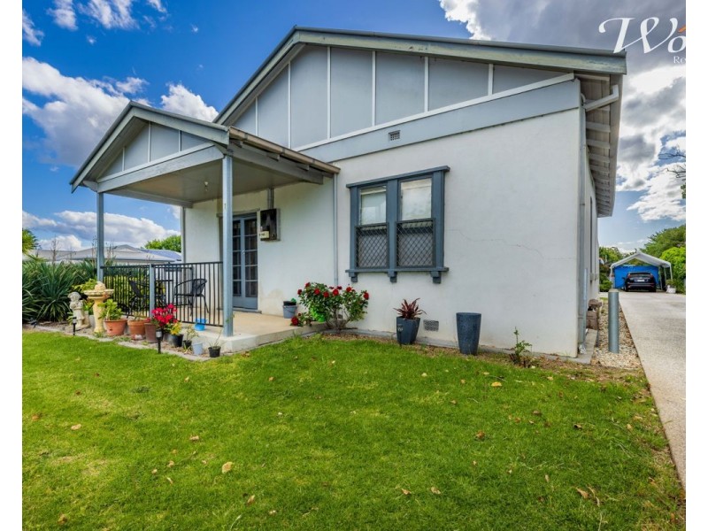 1055 Mate St, North Albury NSW 2640