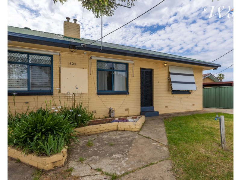1/424 Kotthoff St, Lavington NSW 2641