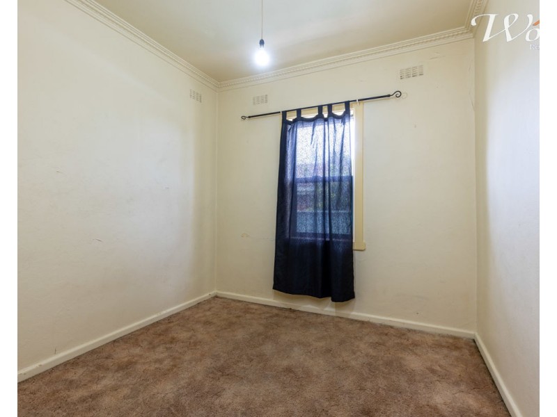 1/424 Kotthoff St, Lavington NSW 2641