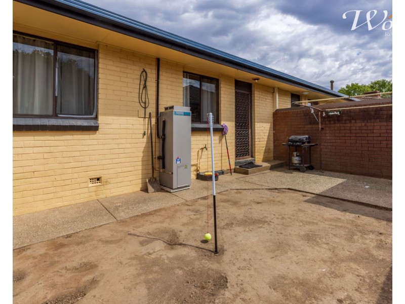 1/424 Kotthoff St, Lavington NSW 2641