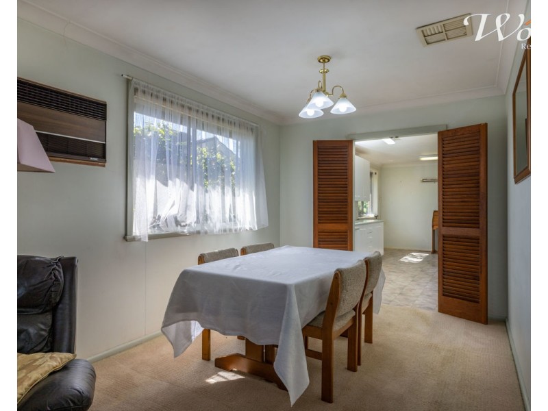 290 Cheyenne Dr, Lavington NSW 2641