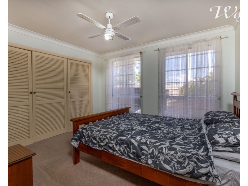 290 Cheyenne Dr, Lavington NSW 2641