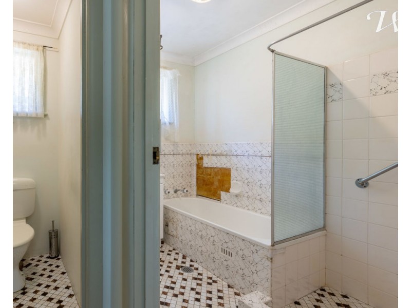 290 Cheyenne Dr, Lavington NSW 2641