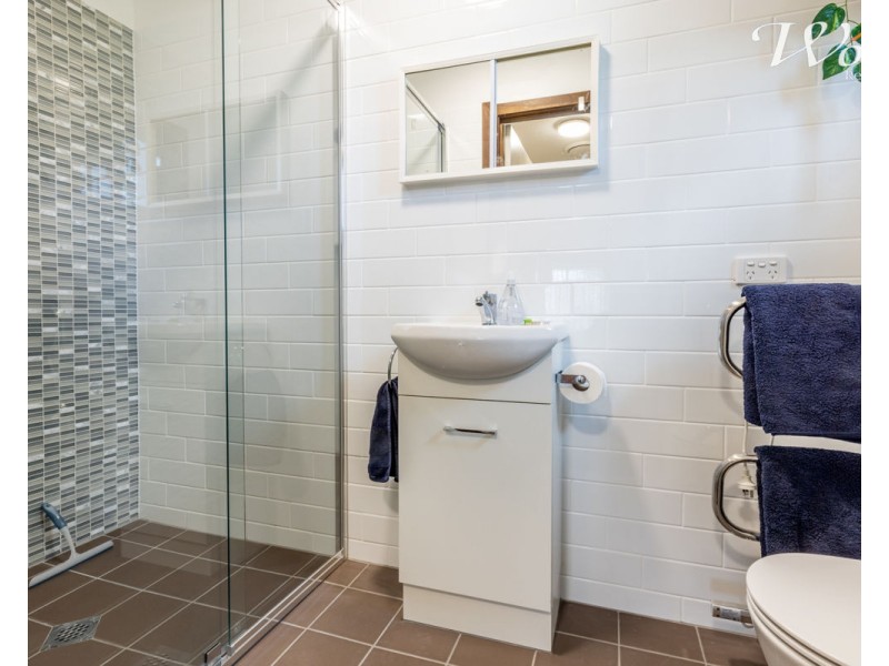 528 Kemp St, Lavington NSW 2641