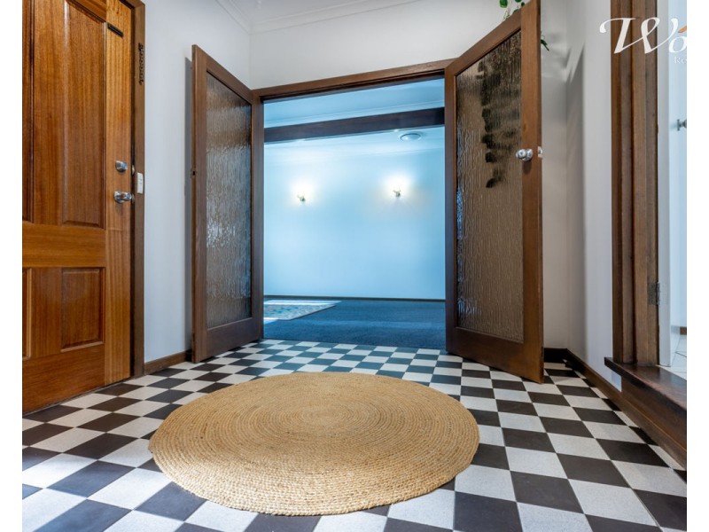 528 Kemp St, Lavington NSW 2641