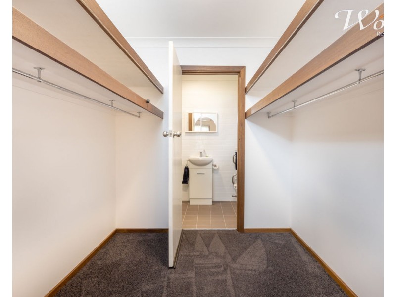 528 Kemp St, Lavington NSW 2641