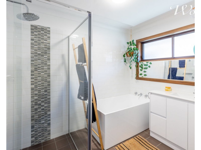 528 Kemp St, Lavington NSW 2641