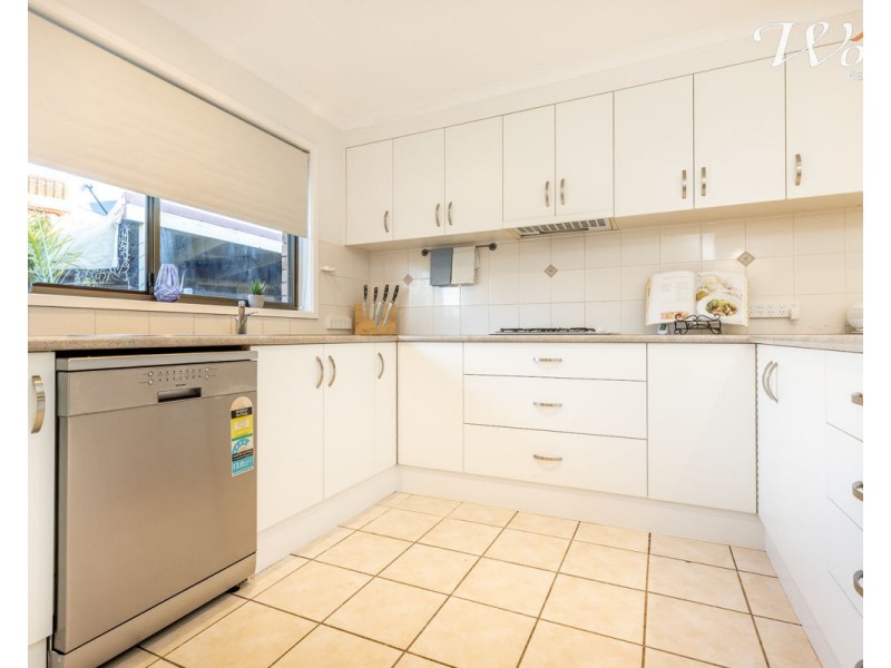 482 Donald Crt, Lavington NSW 2641