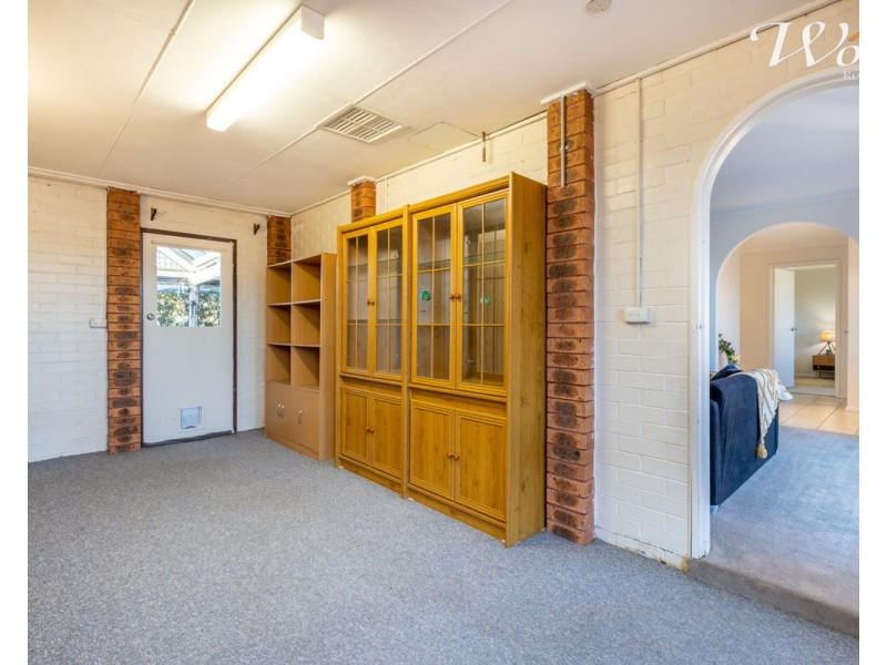 482 Donald Crt, Lavington NSW 2641