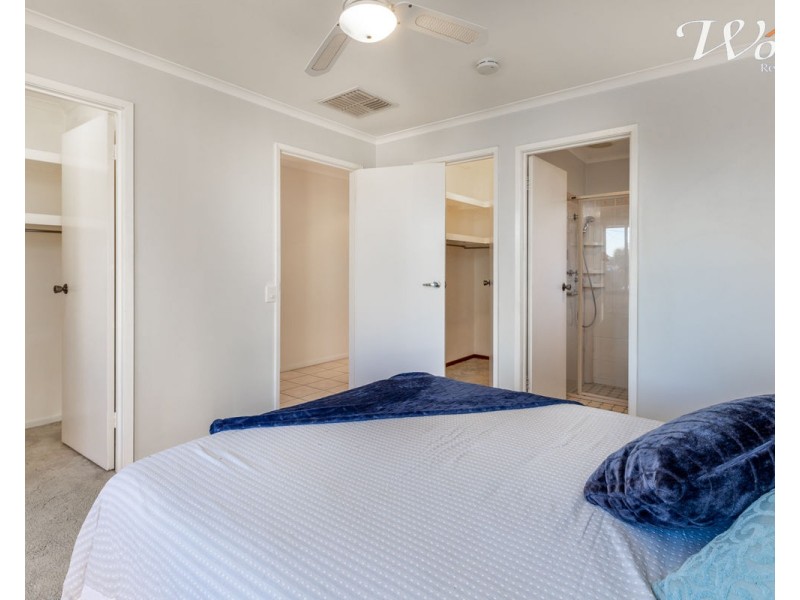 482 Donald Crt, Lavington NSW 2641