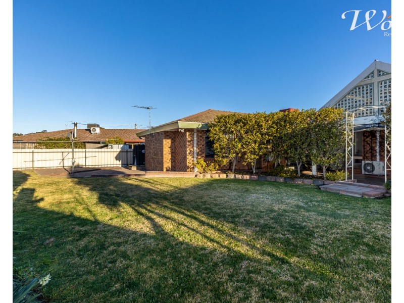 482 Donald Crt, Lavington NSW 2641
