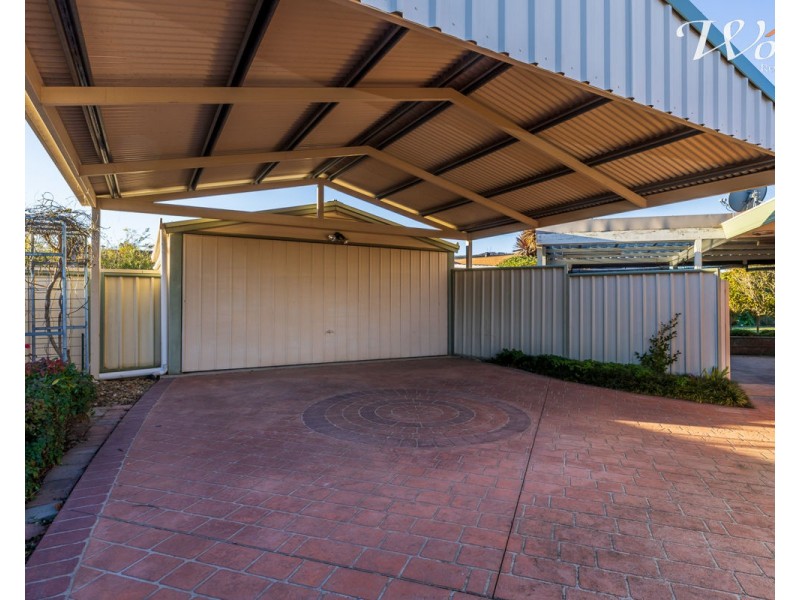 482 Donald Crt, Lavington NSW 2641