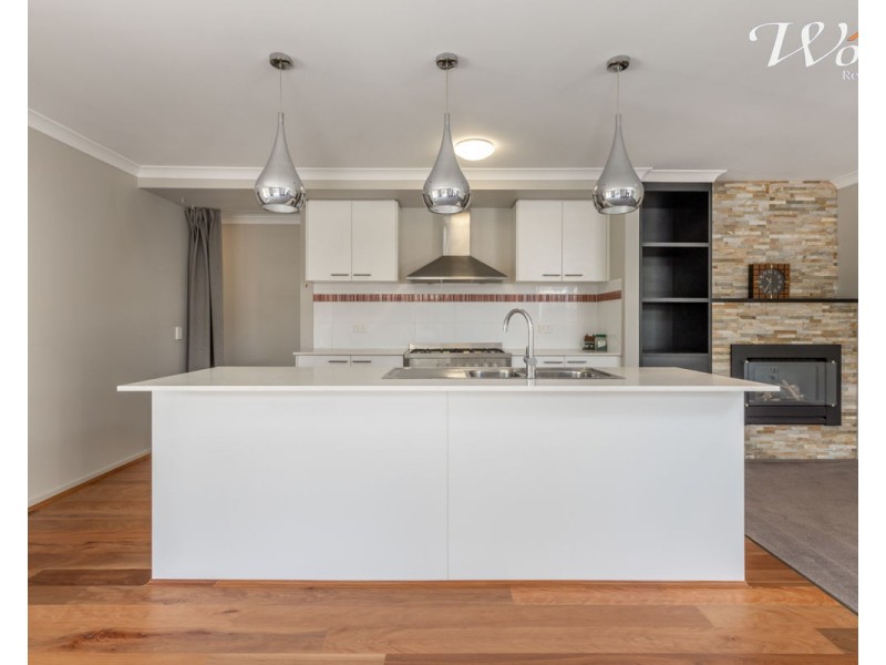 23 Jacob St, Burrumbuttock NSW 2642