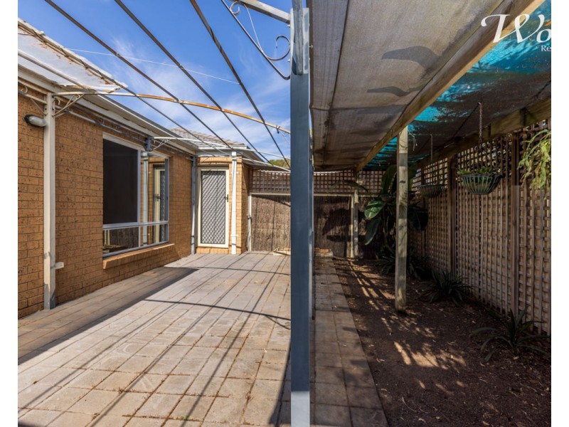 23 Jacob St, Burrumbuttock NSW 2642