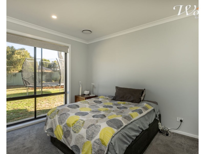 7 Tabletop Crt, Thurgoona NSW 2640