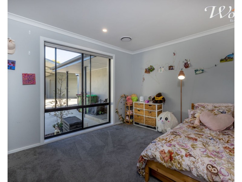 7 Tabletop Crt, Thurgoona NSW 2640