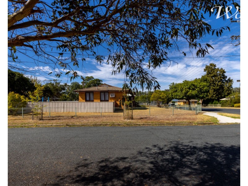 932 Captain Cook Dr, North Albury NSW 2640