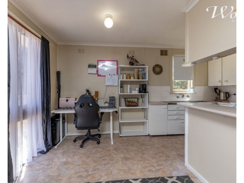 932 Captain Cook Dr, North Albury NSW 2640