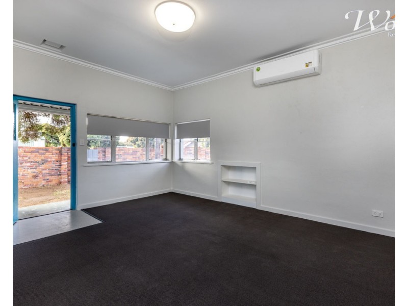 495 McKenzie St, Lavington NSW 2641