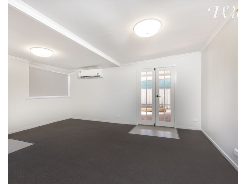 495 McKenzie St, Lavington NSW 2641