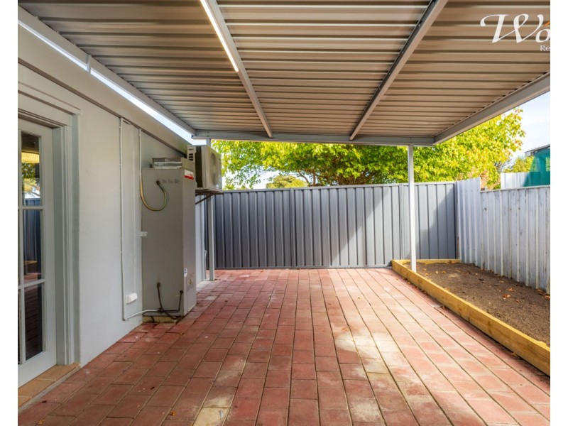 495 McKenzie St, Lavington NSW 2641