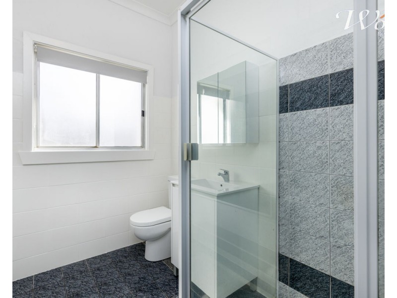 495 McKenzie St, Lavington NSW 2641