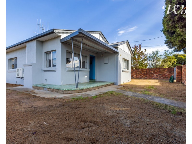 495 McKenzie St, Lavington NSW 2641