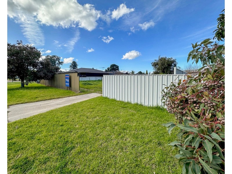 416 Bownds St, Lavington NSW 2641