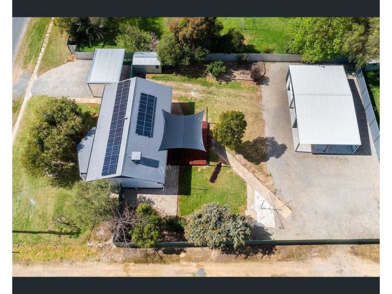 1 Douglas St, Culcairn NSW 2660