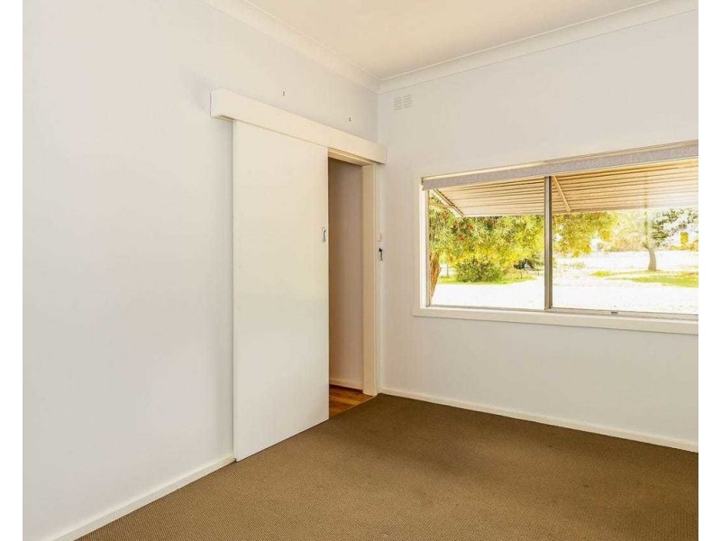 1 Douglas St, Culcairn NSW 2660