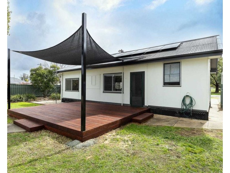 1 Douglas St, Culcairn NSW 2660