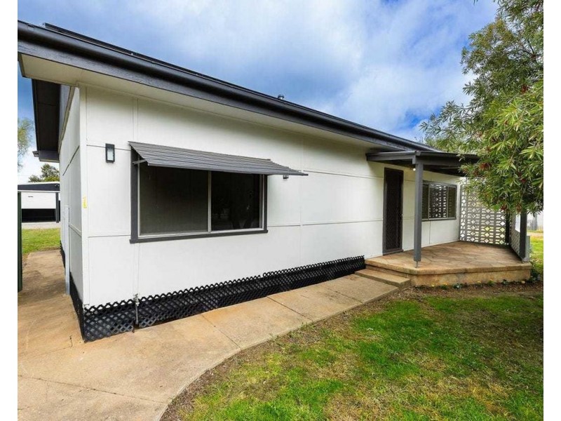 1 Douglas St, Culcairn NSW 2660