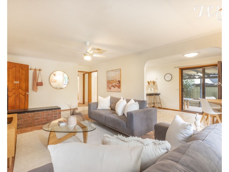 8 Daysdale Way, Thurgoona NSW 2640