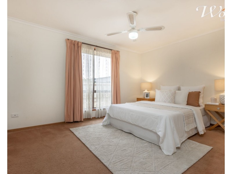 8 Daysdale Way, Thurgoona NSW 2640