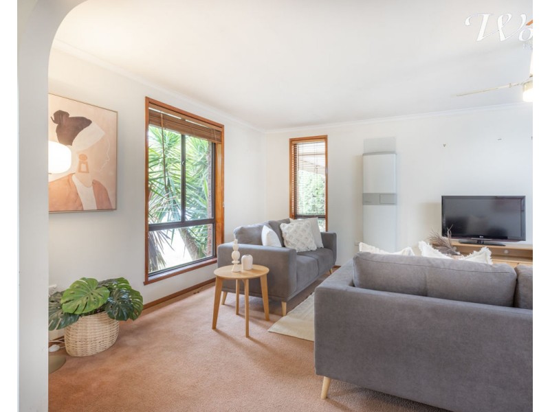 8 Daysdale Way, Thurgoona NSW 2640