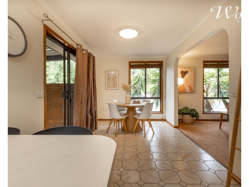 8 Daysdale Way, Thurgoona NSW 2640