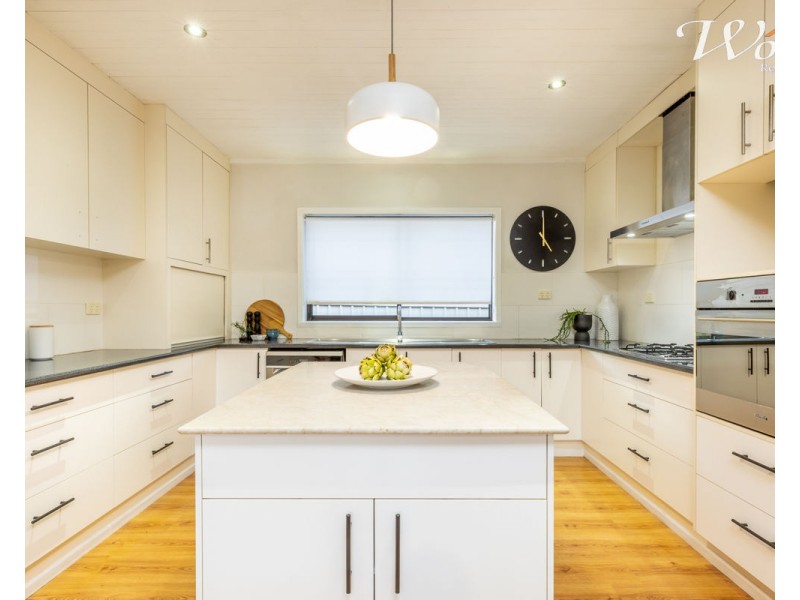 362 Reservoir Rd, Lavington NSW 2641
