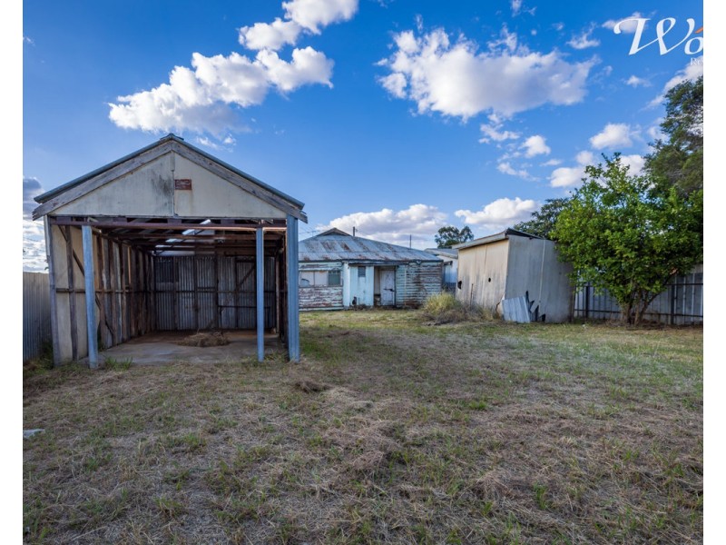 8 Sladen St East, Henty NSW 2658