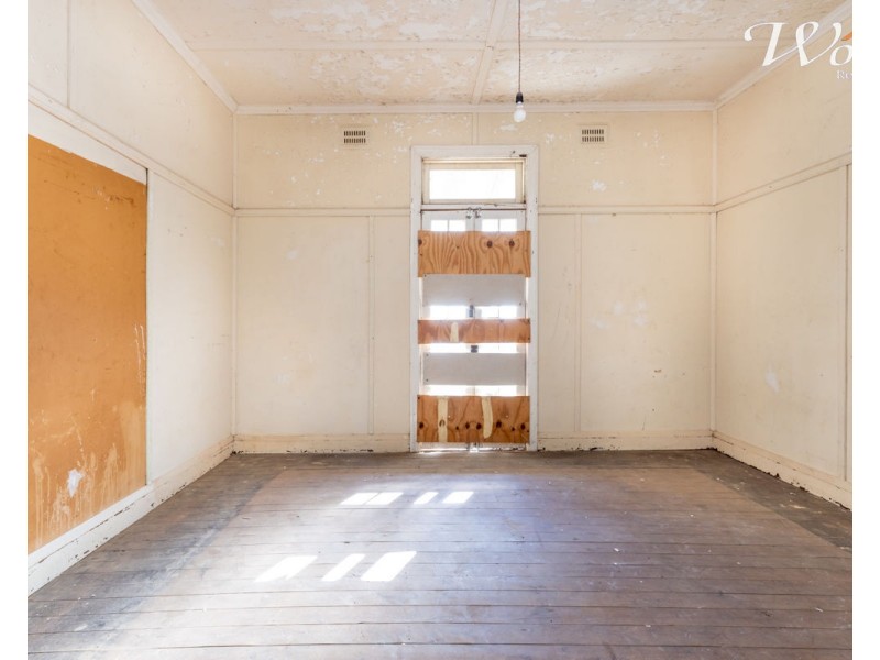 8 Sladen St East, Henty NSW 2658