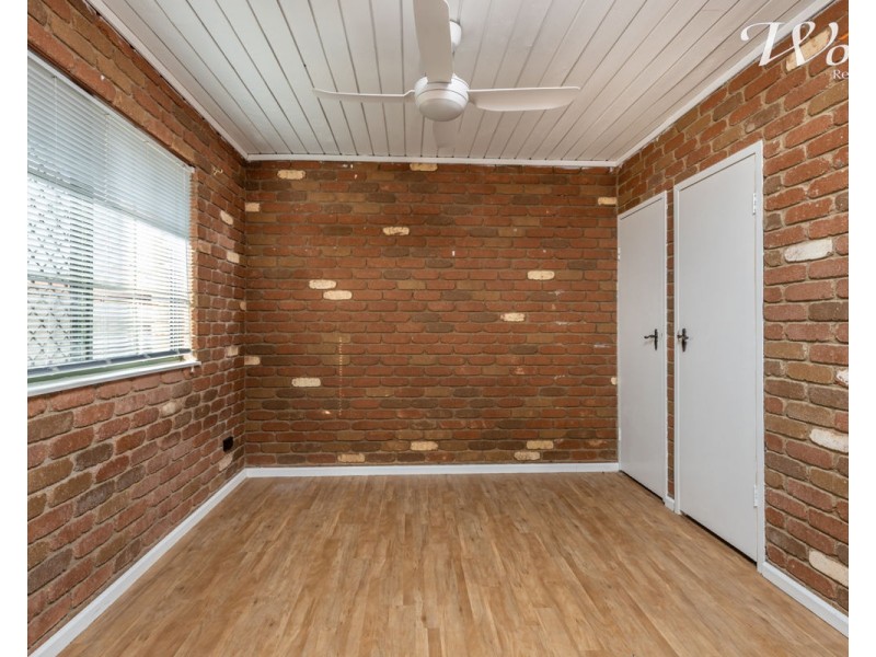 4/398 Kotthoff St, Lavington NSW 2641