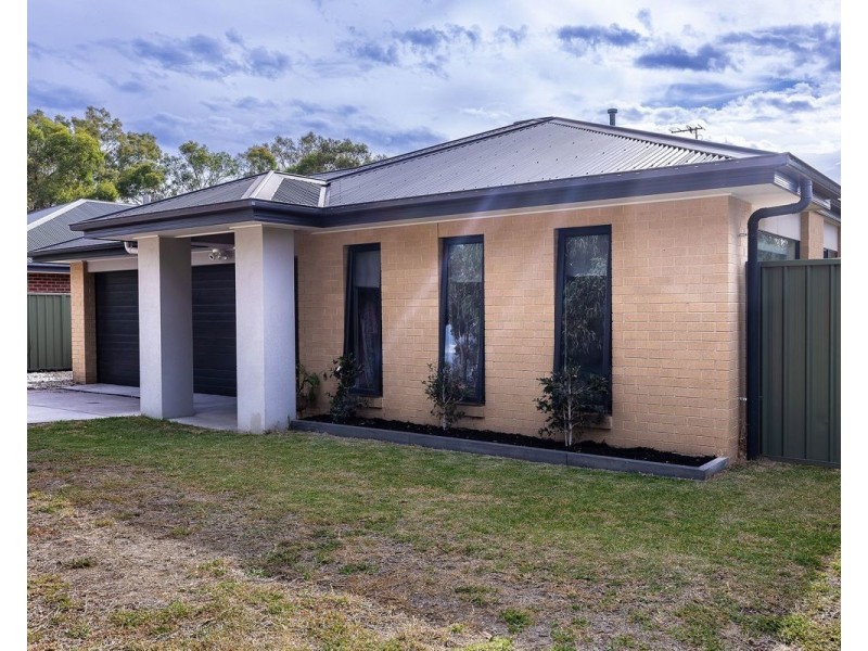 577 Chant St, Lavington NSW 2641