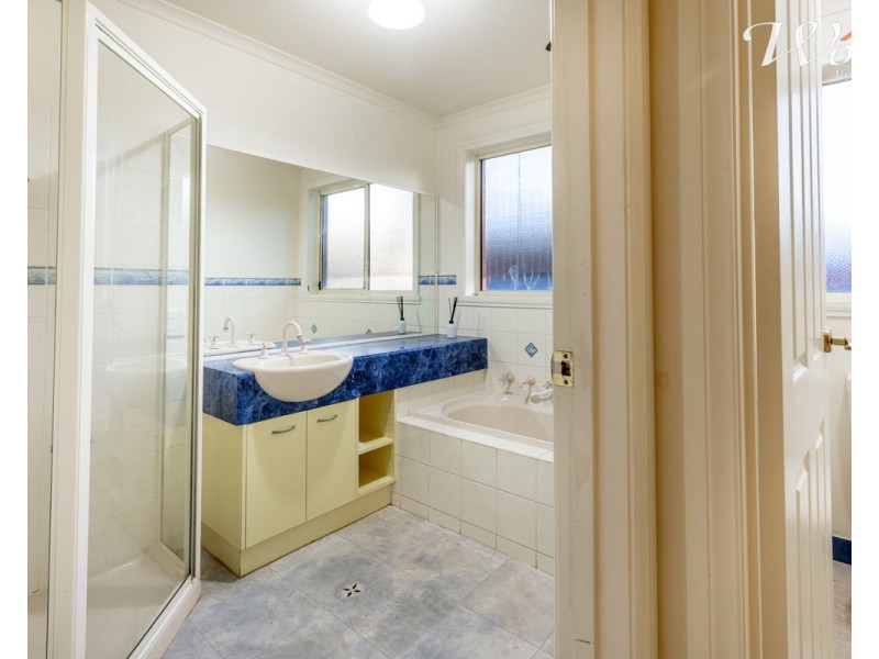 40 Winnell Crt, Thurgoona NSW 2640