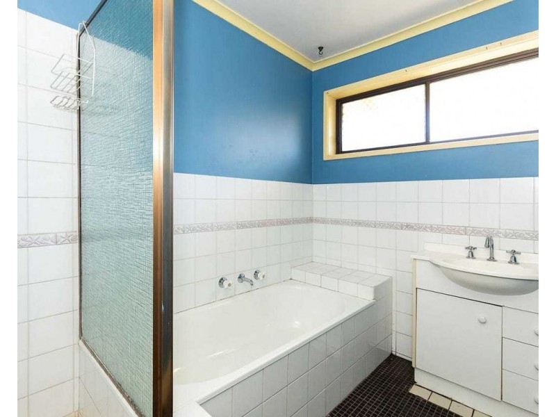 6 Jackling Dr, Lavington NSW 2641