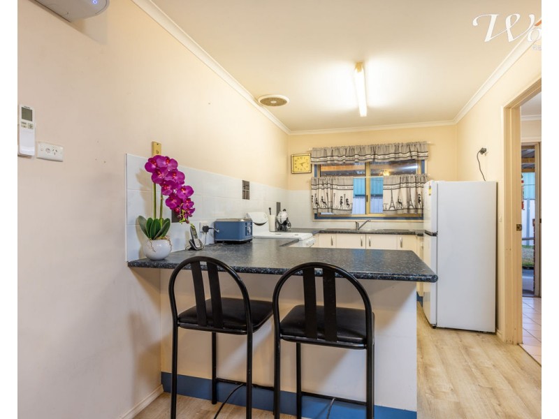 2/42 Jackling Dr, Lavington NSW 2641