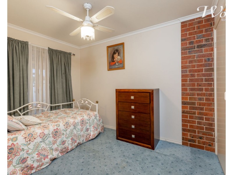 2/42 Jackling Dr, Lavington NSW 2641