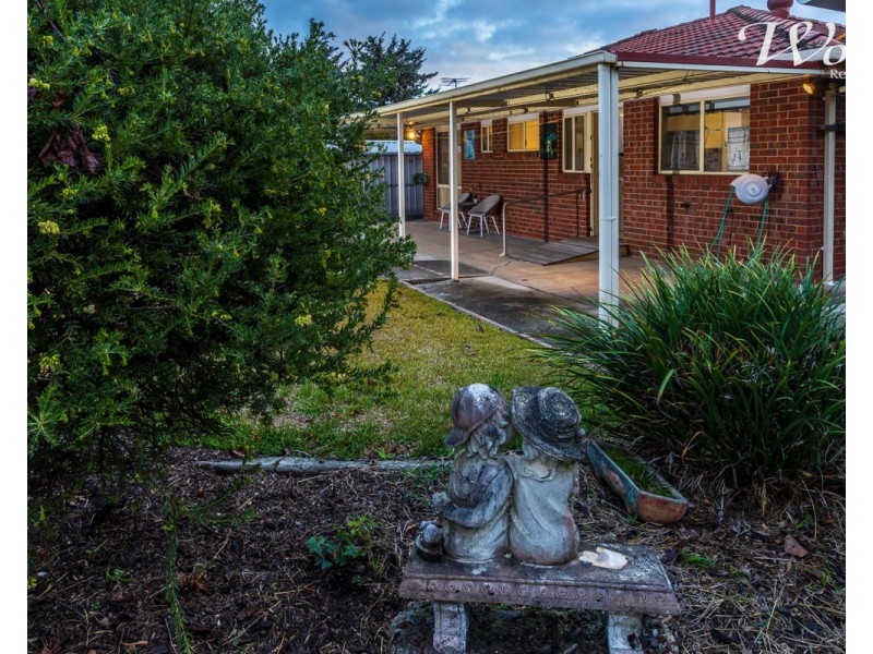 2/42 Jackling Dr, Lavington NSW 2641