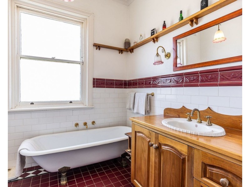 33 Sladen St, Henty NSW 2658