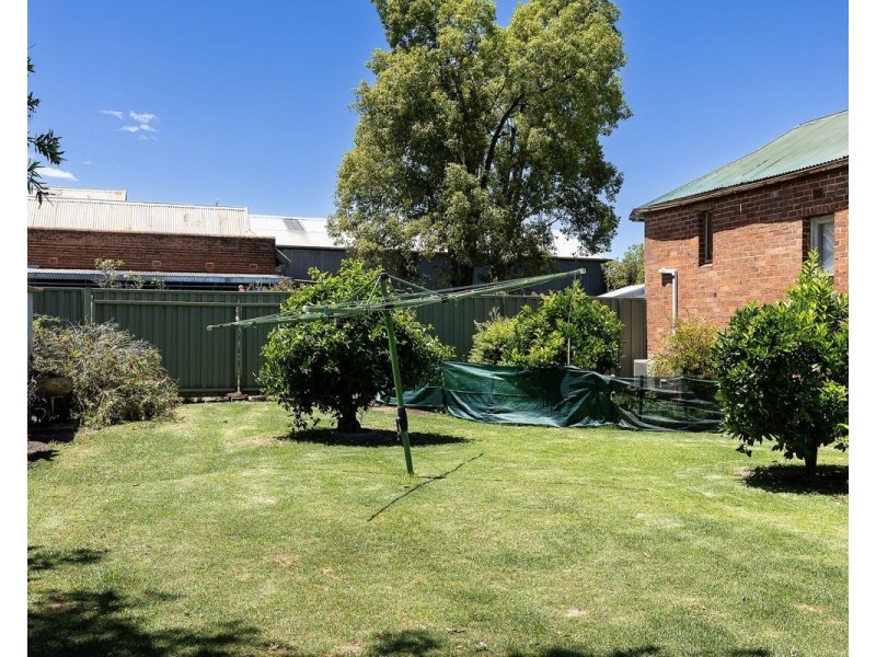 33 Sladen St, Henty NSW 2658